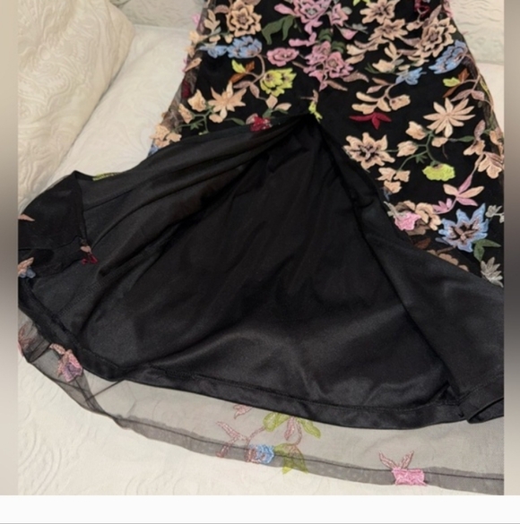 Lulu's Black Floral Backless Maxi Dress Size L - Picture 14 of 16